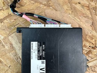 блок комфорта Lexus NX 1 поколение [рестайлинг] 2020, 2.5 л., гибрид, красный, полный привод, правый руль, 89221-78030