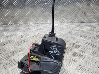 замок двери передней левой Renault Megane 1 поколение [рестайлинг] 2000, 1.6 л., бензин, 5МКПП, универсал