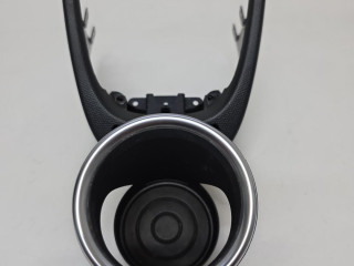 подстаканник BMW i3 L01 2016, правый руль, 51169283147