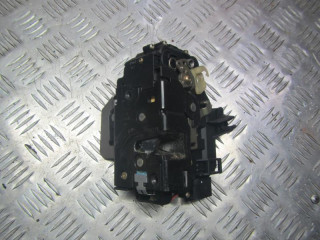 замок двери передней левой Audi A4 B6 2003, 2.4 л., бензин, АКПП, седан, 4B1837015G