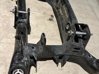 балка подвески задняя Alfa Romeo Stelvio 1 поколение 2018, 2.1 л., дизель, АКПП, 5, 50551803