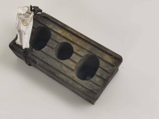 опора под домкрат (поддомкратная подушка) Tesla Model X 1 поколение 2018, L1S, АКПП, хетчбэк 5 дв., полный привод, 1045887-00-B