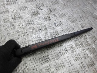 щеткодержатель (поводок стеклоочистителя, дворник) Ford Focus 3 поколение 2013, 1.6 л., дизель, МКПП, универсал