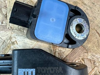 датчик удара Lexus NX 1 поколение [рестайлинг] 2020, 2.5 л., гибрид, красный, полный привод, правый руль, 89173-78010