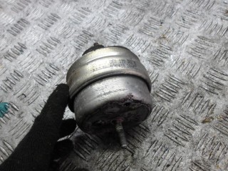 подушка крепления двигателя Audi A4 B5 [рестайлинг] 2001, 8E0199382B