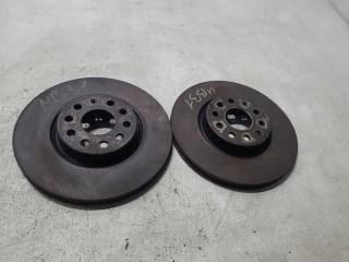 диск тормозной передний Skoda Superb 2 поколение 2009, 2.0 л., CBBB, дизель, АКПП, серый, лифтбэк, 1K0615301AA