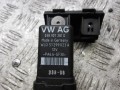 реле накала свечей Volkswagen Golf 5 поколение 2008, 1.9 л., дизель, МКПП, универсал, 038907281D - фото №3