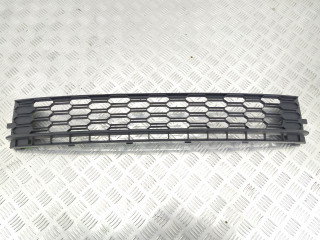 заглушка (решетка) в бампер Skoda Rapid 1 поколение 2017, 5JA853677C