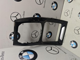 рамка обрамление кулисы BMW 2023, 2.0 л., бензин, a300, 7157405
