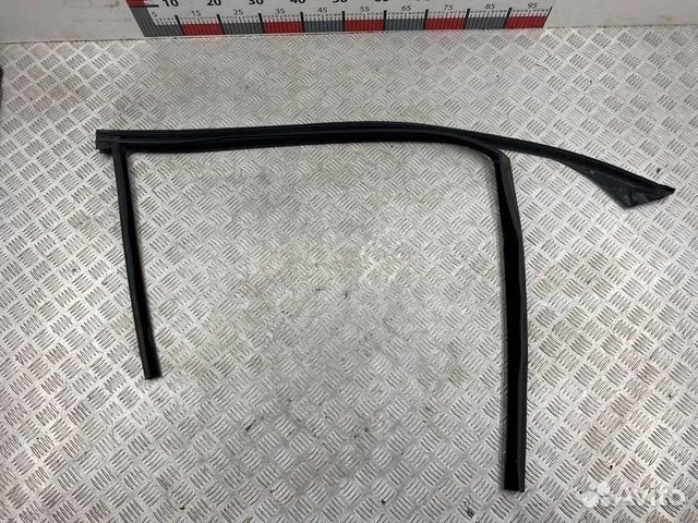 уплотнитель двери BMW 5 серия G30/G31 (2016 - 2020), 51337336964 - фото №1
