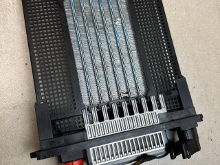 радиатор отопителя (печки) Land Rover Range Rover Evoque L551 2020, 2.0 л., бензин, АКПП, белый, внедорожник 5 дв., полный привод, правый руль, J9C318D612AB