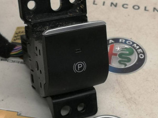 кнопка ручного тормоза (ручника) Alfa Romeo Stelvio 1 поколение 2018, 2.0 л., бензин, АКПП, 01561182110