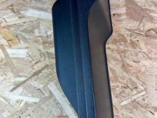 Кронштейн полки багажника Lexus NX 1 поколение [рестайлинг] 2020, 2.5 л., гибрид, красный, полный привод, правый руль, 64734-78010