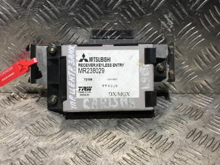 блок управления центральным замком Mitsubishi Carisma 1 поколение 1999, 1.9 л., дизель, МКПП, MR238029, 72165