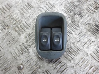блок управления стеклоподъемниками Renault Scenic 1 поколение 1999, 7700836269