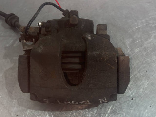 суппорт передний правый Renault Laguna 2 поколение 2002, 1.8 л., бензин, 5МКПП, хетчбэк 5 дв.