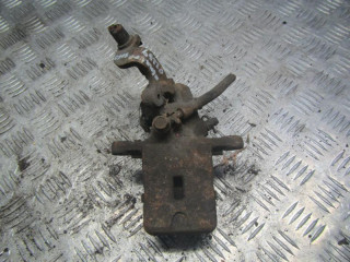 суппорт задний левый Hyundai Elantra XD [рестайлинг] 2003, 1.6 л., бензин, МКПП, хетчбэк 5 дв.