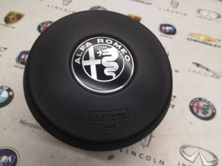 подушка безопасности водителя Alfa Romeo Stelvio 1 поколение 2019, 2.9 л., бензин, полный привод, 01561244000, 156124400, 56124400