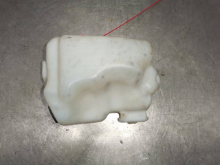 бачок омывателя Renault Megane 1 поколение [рестайлинг] 2001, 1.6 л., бензин, 5МКПП, седан, 8200104705C