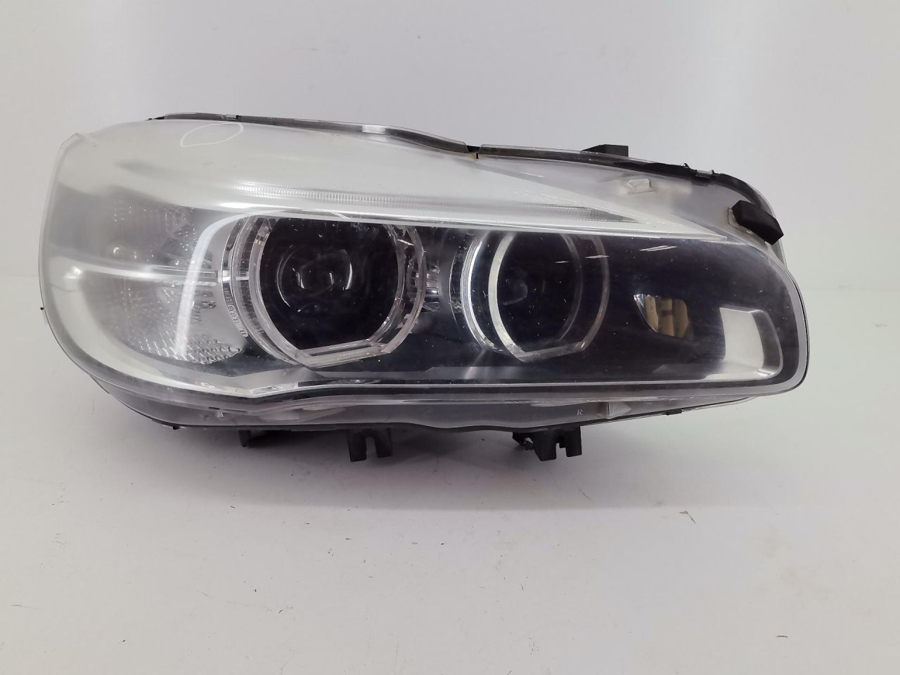 фара правая BMW 2 серия Active Tourer F45 2015, 2.0 л., B48 A20 A, 1305631 - фото №1