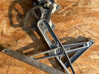 стеклоподъемник передний правый Toyota 2022, 2.8 л., 1GD-FTV, дизель, АКПП, красный, пикап, полный привод, правый руль, 857100K190