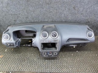 панель передняя салона (торпедо) Ford Fiesta 5 поколение [рестайлинг] 2007, 1.3 л., бензин, МКПП, хетчбэк 5 дв.