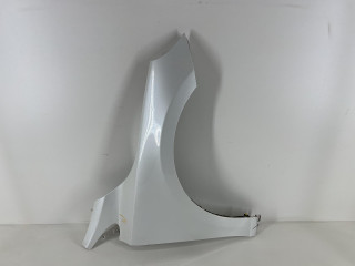 крыло переднее правое Volvo V40 2 поколение [рестайлинг] 2017, 2.0 л., B 4204 T19, бензин, АКПП, белый, хетчбэк 5 дв., передний привод, правый руль, 31301262