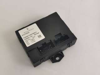 блок управления крышкой багажника Maserati Levante 1 поколение 2017, 3.0 л., A630HP, дизель, АКПП, blue, внедорожник 5 дв., полный привод, правый руль, 670104525