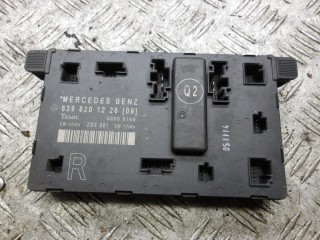 блок комфорта Mercedes-Benz Vito W639 2005, 2.2 л., дизель, МКПП, микроавтобус, 6398201226