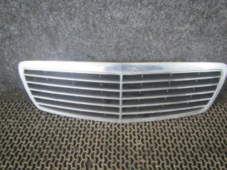 решетка радиатора Mercedes-Benz E-Класс W211/S211 2003, 2.7 л., дизель, АКПП, седан, A2118800583