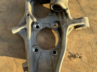 кулак поворотный правый Alfa Romeo 2021, 2.1 л., дизель, АКПП, чёрный, внедорожник 5 дв., полный привод, 00505631260