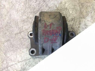 подушка крепления КПП Land Rover Discovery 3 поколение 2007, дизель, IAF500021