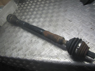 полуось передняя правая (приводной вал, ШРУС) Volkswagen Caddy 3 поколение 2006, 2.0 л., бензин, МКПП, минивэн
