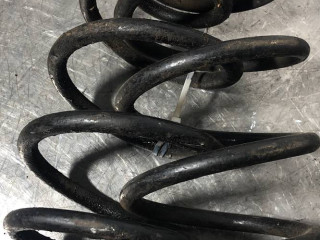 пружина задняя Volkswagen Passat B5 1998, 1.6 л., бензин, 5МКПП, бордо, седан