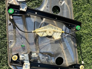 стеклоподъемник передний левый Mercedes-Benz GLK-Класс X204 [рестайлинг] 2014, 2.2 л., дизель, АКПП, белый, внедорожник 5 дв., полный привод, A2047201779