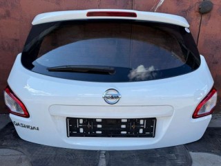 крышка багажника (дверь 3-5) Nissan Qashqai J10 [рестайлинг] 2012, K0100BR0MB, K0100BR0MA