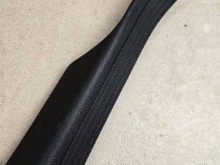 накладка на порог внутренняя Mercedes-Benz C AMG W204 2009, 6.3 л., бензин, АКПП, серый, седан, задний привод, A2046860336