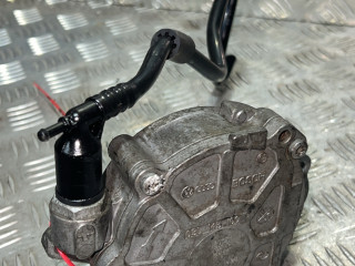 насос вакуумный Volkswagen 2011, 1.6 л., CAYA, дизель, 5МКПП, минивэн, 03L145100, 03L145100G