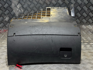 бардачок Audi A6 4B/C5 1997, 2.4 л., бензин, 5МКПП, зелёный, седан