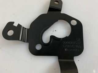 крепление шторки багажника Maserati Levante 1 поколение 2017, 3.0 л., A630HP, дизель, АКПП, blue, внедорожник 5 дв., полный привод, правый руль, 670034596