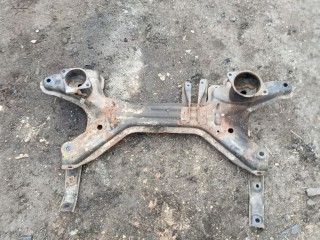 балка подвески передняя (подрамник) Volkswagen Golf 3 поколение 1994