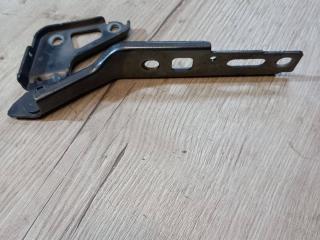 петля капота правая Audi Q7 4L 2007, 4.2 л., BAR, бензин, АКПП, 6y / z7s, внедорожник 5 дв., полный привод, 4LO823302