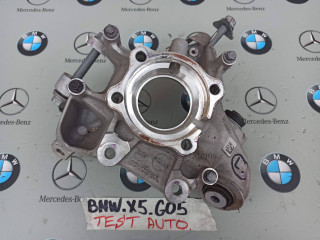 кулак поворотный левый BMW 2024, бензин, 6876653