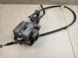 суппорт задний правый Fiat 124 Spider 1 поколение 2020, 1.4 л., АКПП, красный, кабриолет, задний привод, 6000612258