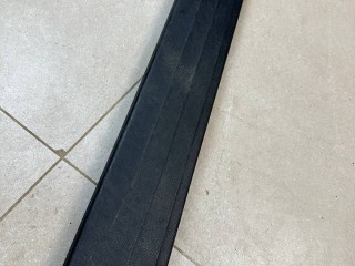 накладка на порог внутренняя Toyota 2022, 2.8 л., 1GD-FTV, дизель, АКПП, красный, пикап, полный привод, правый руль, 67913KK010