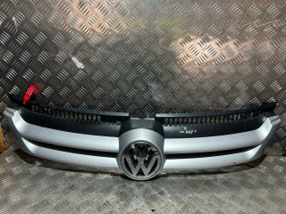 решетка радиатора Volkswagen Golf Plus 1 поколение 2007, 1.9 л., BXE, дизель, 5МКПП, хетчбэк 5 дв.