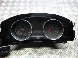 щиток приборов (приборная панель) Volkswagen Golf 7 поколение 2013, 5G0920860