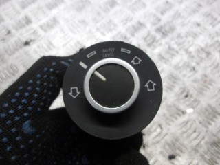 кнопка ручного тормоза (ручника) Volkswagen Touareg 1 поколение 2003, 4.2 л., бензин, АКПП, внедорожник 5 дв., 7L6927135C