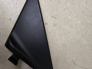 Треугольник двери Maserati Levante 1 поколение 2017, 3.0 л., бензин, АКПП, белый, внедорожник 5 дв., полный привод, 670065830