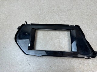 рамка под магнитолу Mercedes-Benz GLK-Класс X204 [рестайлинг] 2014, 2.2 л., дизель, АКПП, белый, внедорожник 5 дв., полный привод, A2046804108